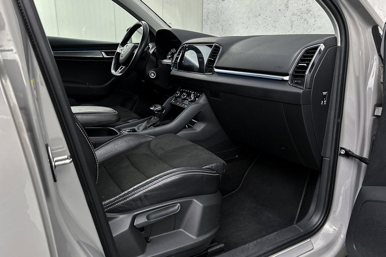 Vehicle Image 32