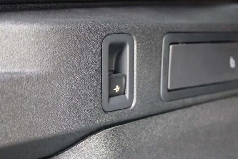 Vehicle Image 40