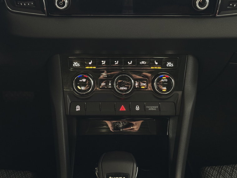 Vehicle Image 27