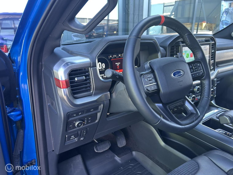 Vehicle Image 28