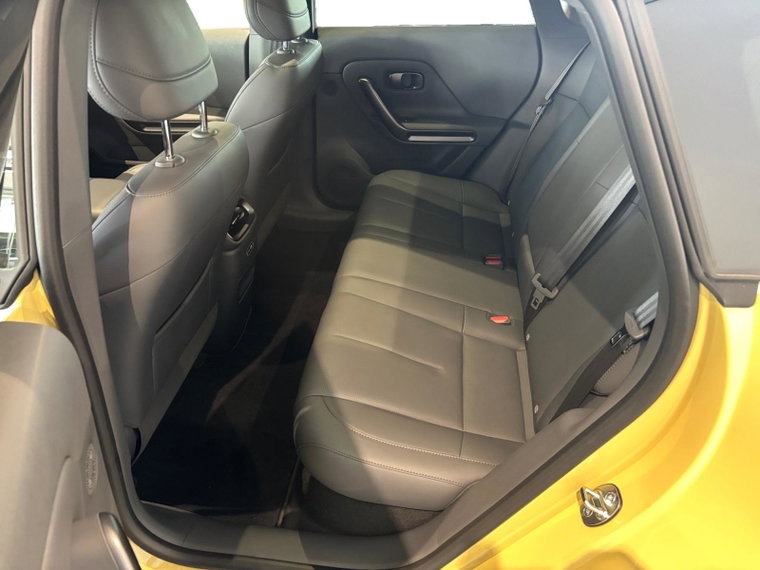 Vehicle Image 23
