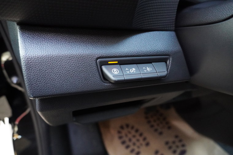 Vehicle Image 27