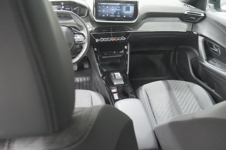 Vehicle Image 15
