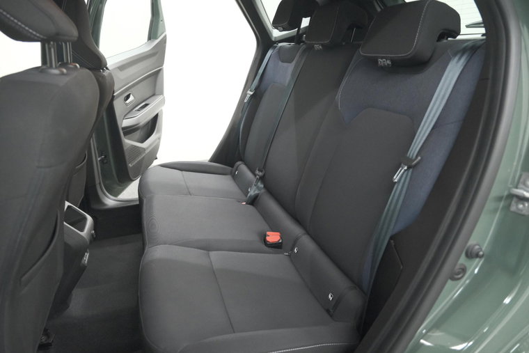 Vehicle Image 33