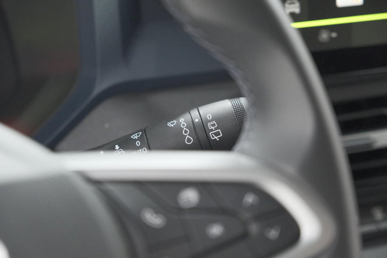 Vehicle Image 38