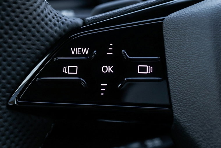 Vehicle Image 30