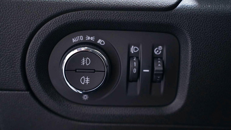 Vehicle Image 22