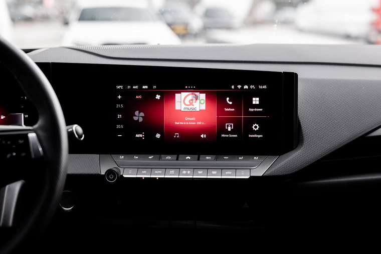 Vehicle Image 19