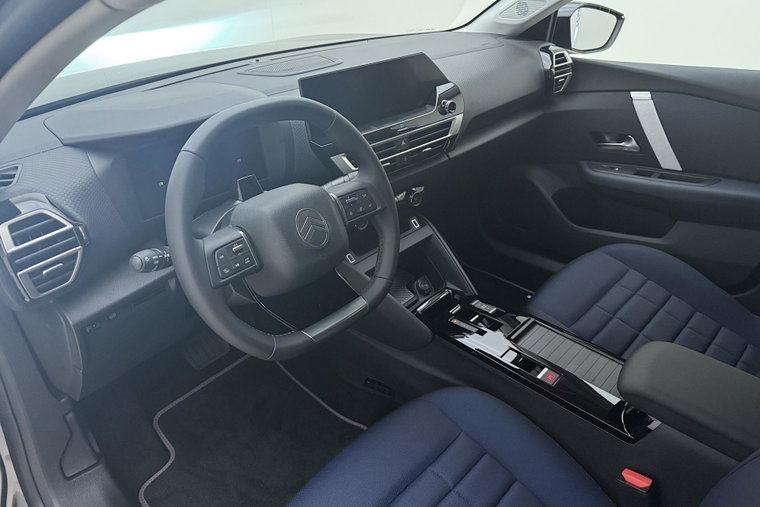 Vehicle Image 33