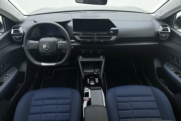 Vehicle Image 35