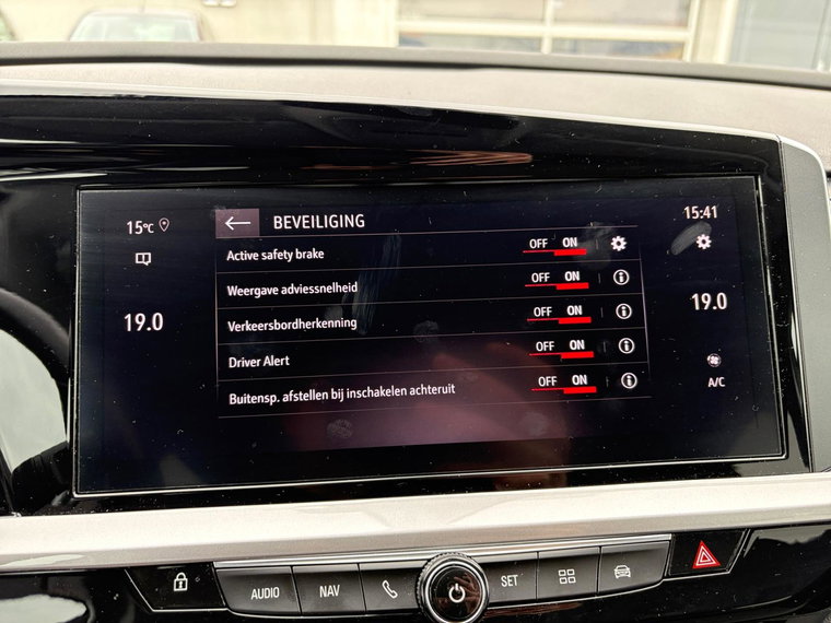 Vehicle Image 37