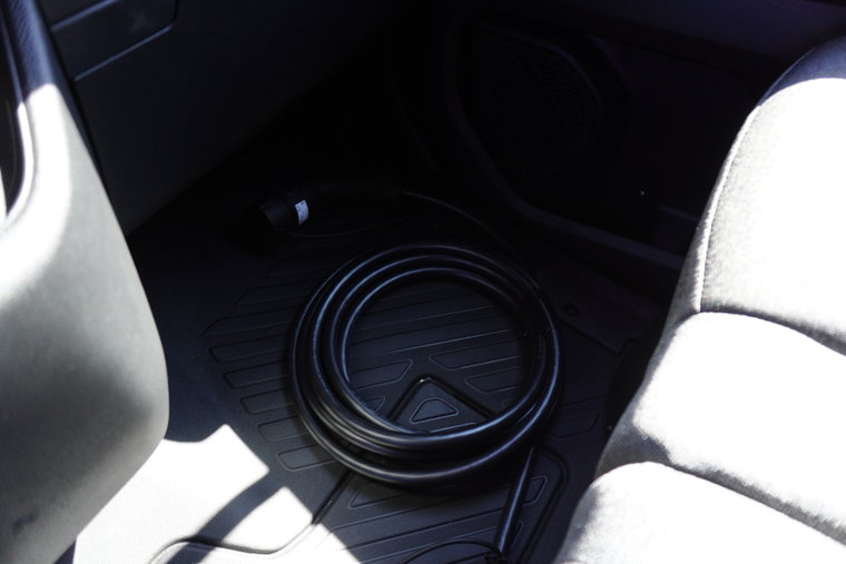 Vehicle Image 25