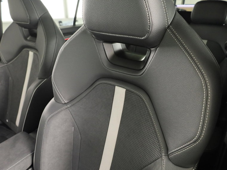 Vehicle Image 37