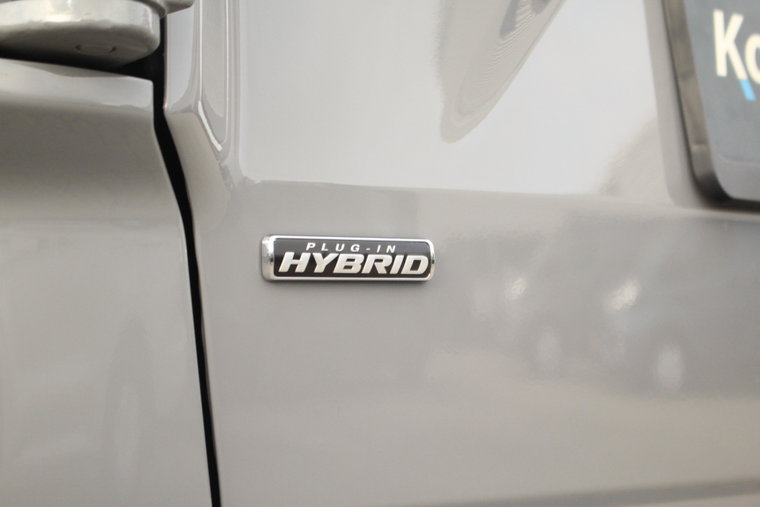 Vehicle Image 13