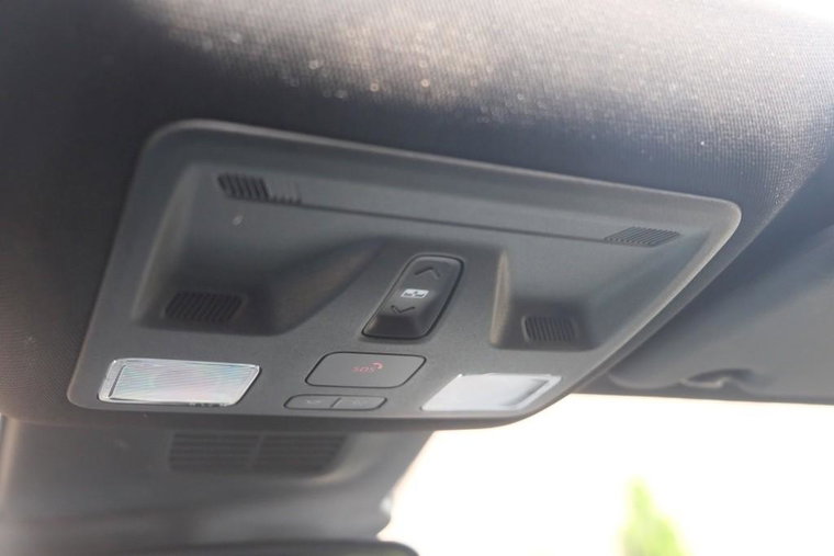 Vehicle Image 22