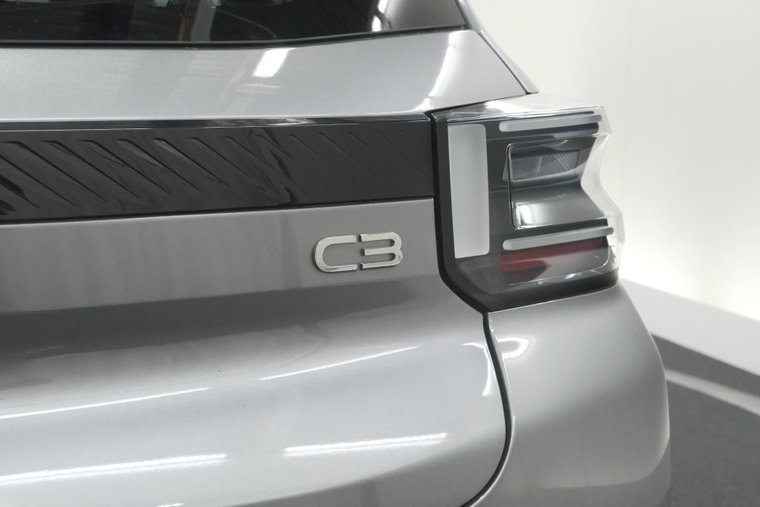 Vehicle Image 19