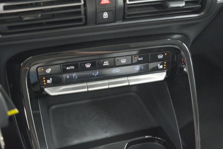 Vehicle Image 37