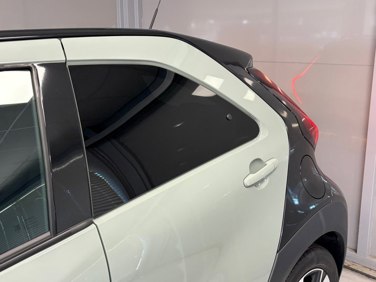 Vehicle Image 13
