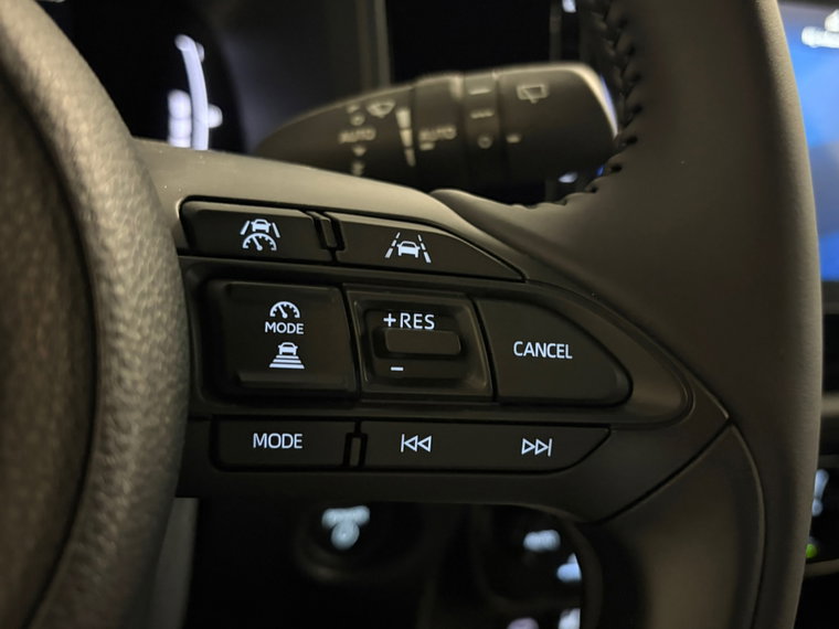Vehicle Image 30