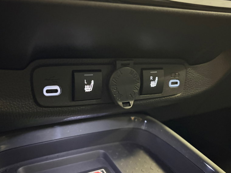 Vehicle Image 35