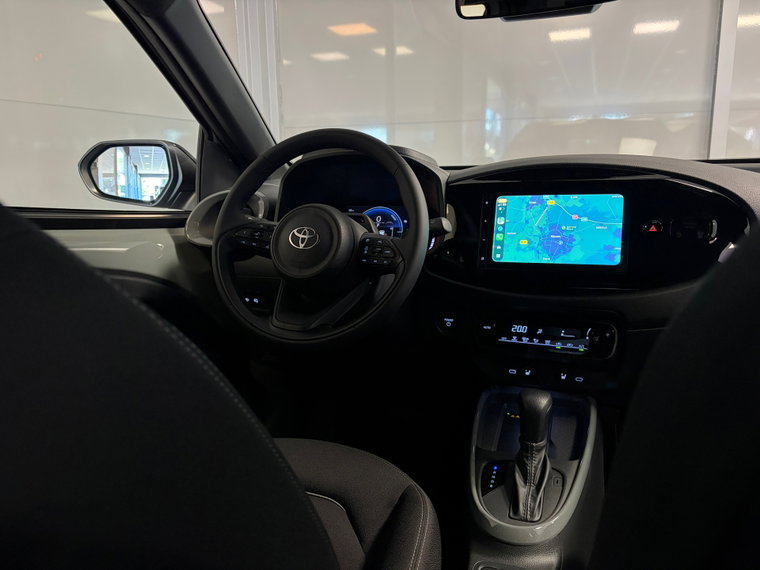 Vehicle Image 38