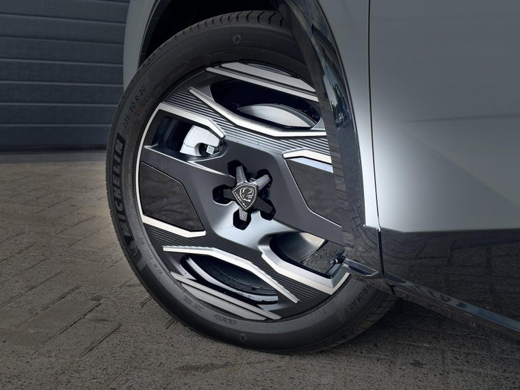 Vehicle Image 20
