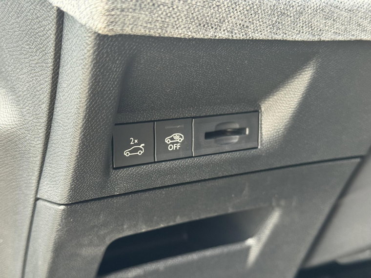 Vehicle Image 40