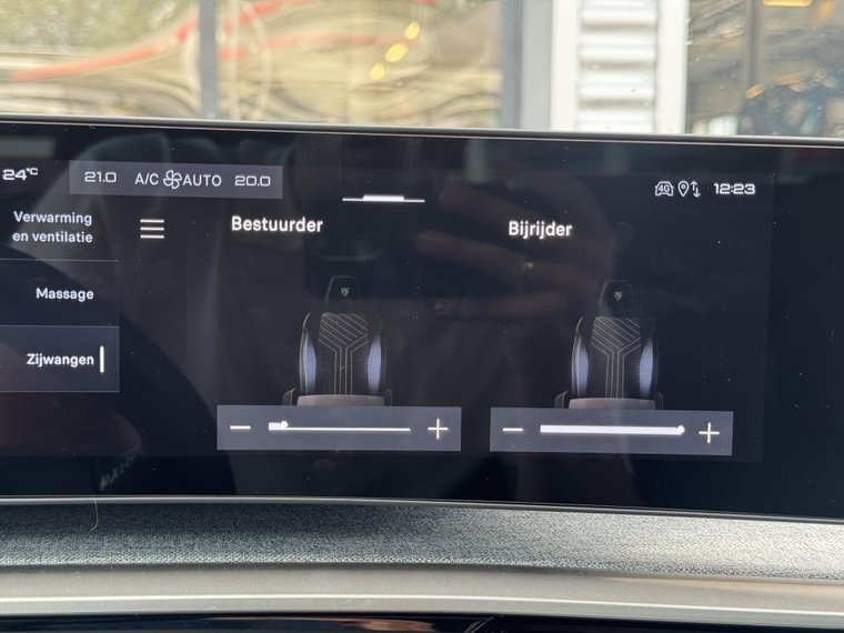 Vehicle Image 60