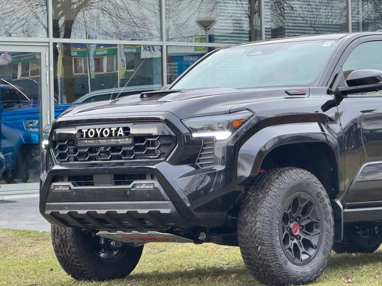 Vehicle Image 7
