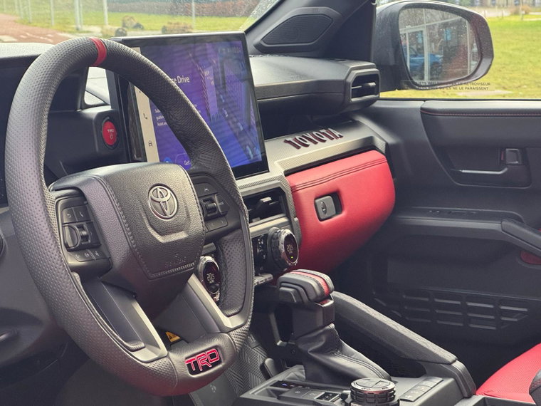 Vehicle Image 11