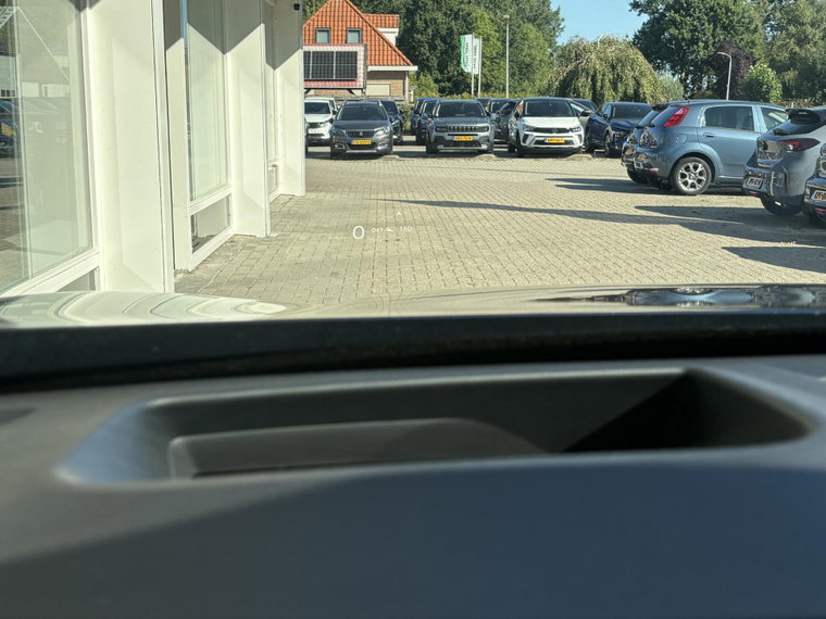 Vehicle Image 27