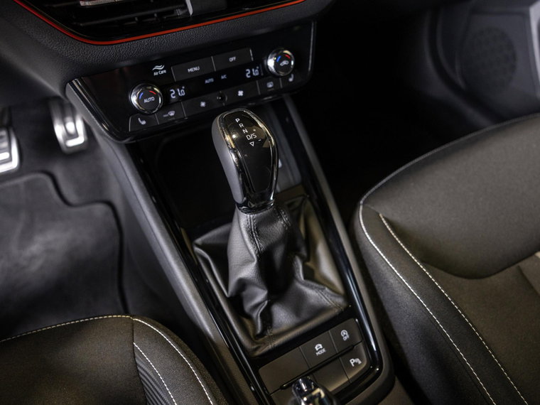 Vehicle Image 30