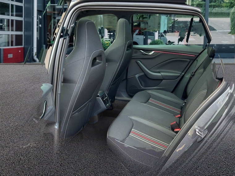 Vehicle Image 13