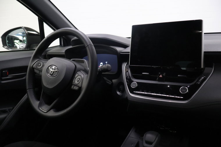 Vehicle Image 8