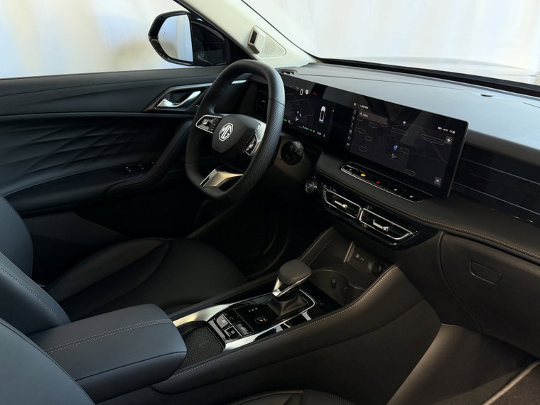 Vehicle Image 35