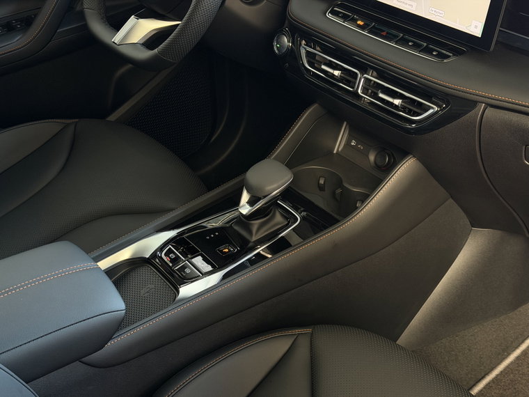 Vehicle Image 38