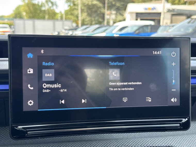 Vehicle Image 38