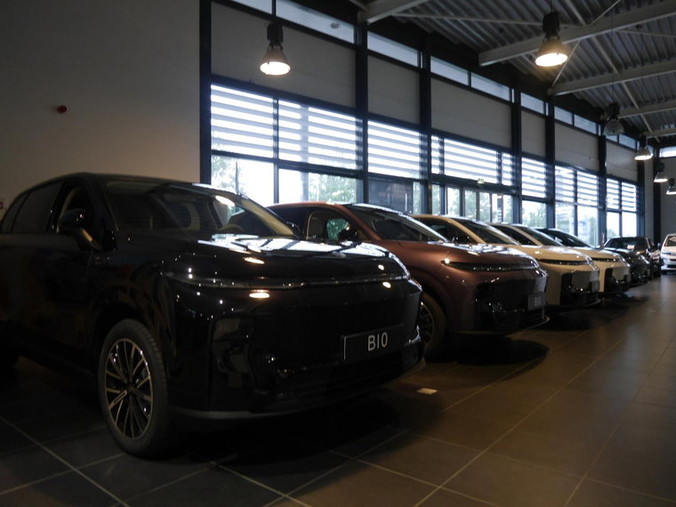 Vehicle Image 15