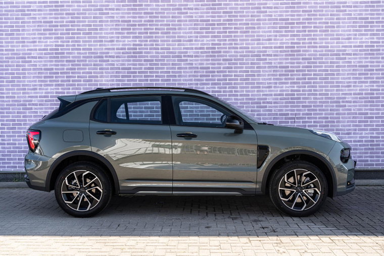 Vehicle Image 12