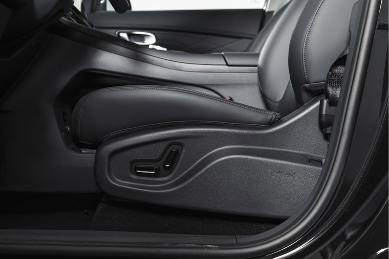 Vehicle Image 15