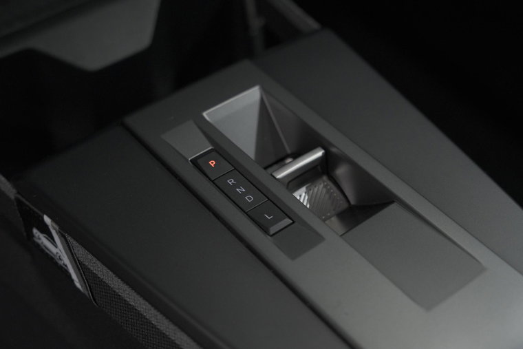 Vehicle Image 33