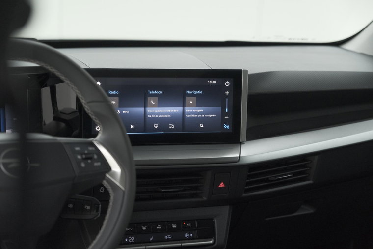 Vehicle Image 35
