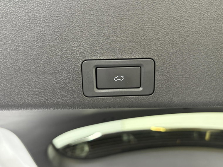 Vehicle Image 41