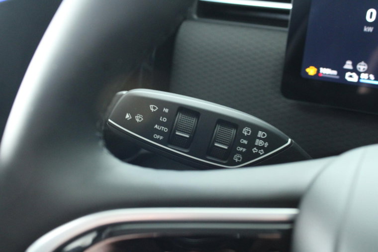 Vehicle Image 28