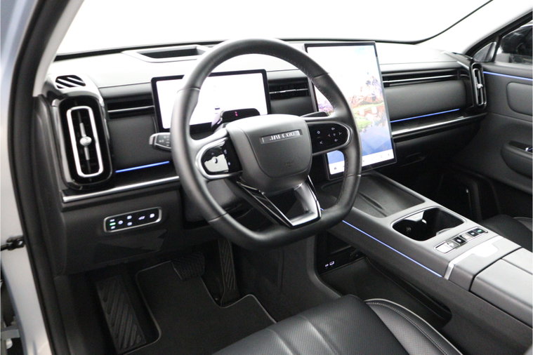 Vehicle Image 32