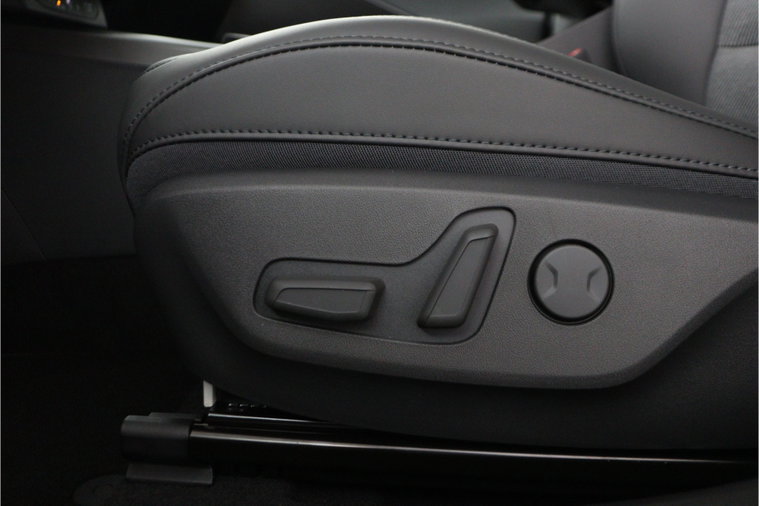 Vehicle Image 50