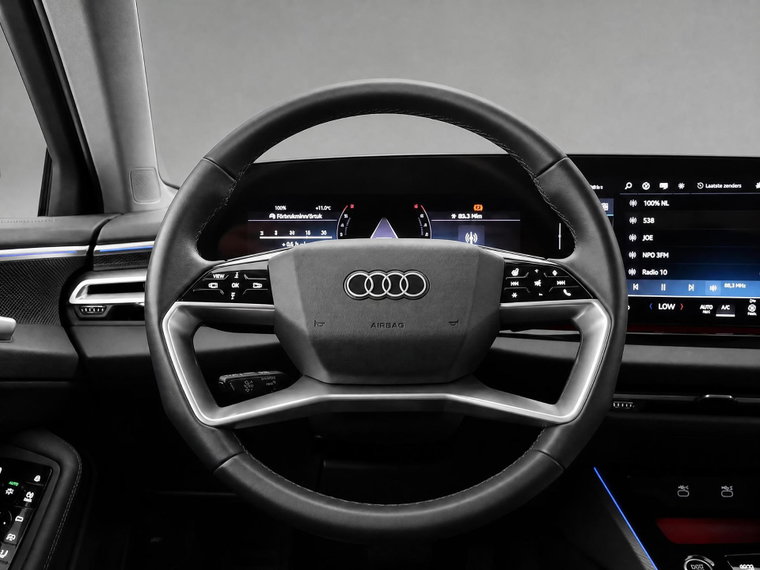 Vehicle Image 30
