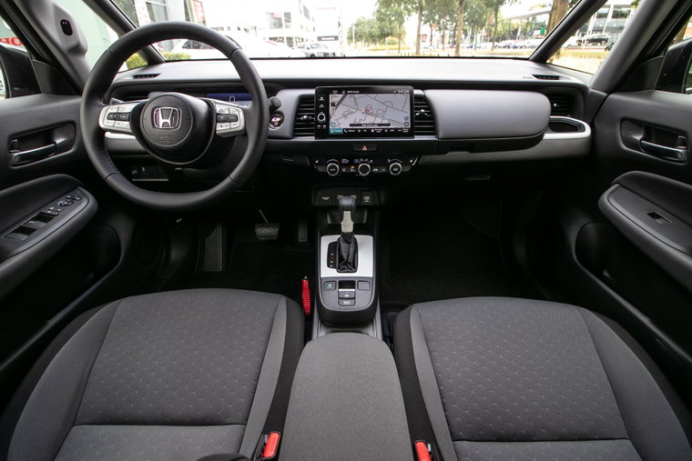 Vehicle Image 15