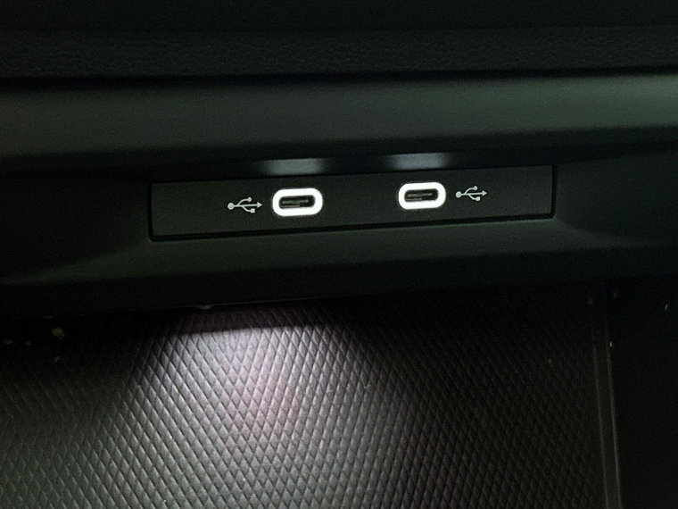 Vehicle Image 42
