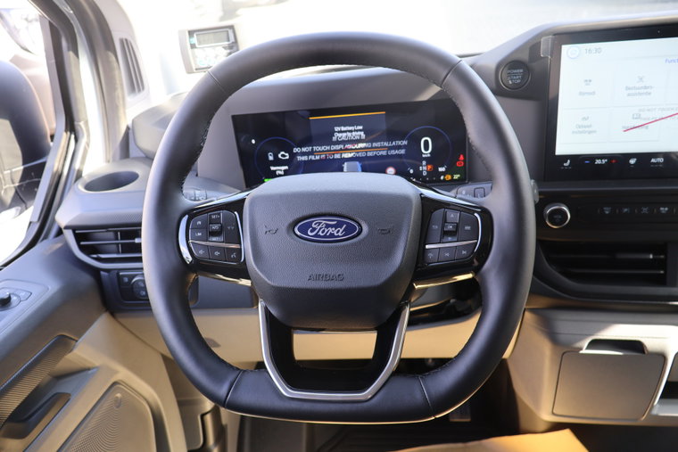 Vehicle Image 17